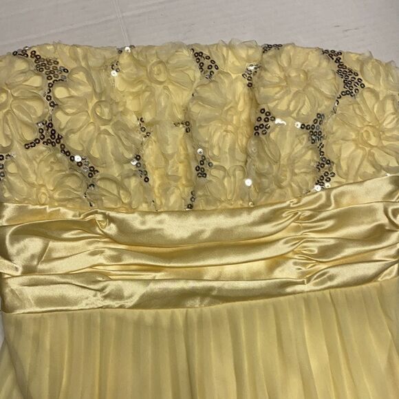 XTRADIONARY, Beaded Mesh Formal strapless,Sz9, Yellow, Sequins,pleats, Hand Wash - Picture 3 of 16